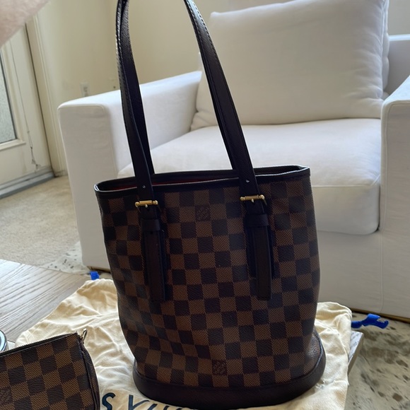Authentic Louis Vuitton Damier Ebene Bucket Marais Shoulder Bag Purse Brown - Picture 2 of 16